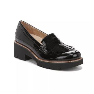 NATURALIZER Darcy Lug Sole Loafers Patent Leather NIB 8.5 M